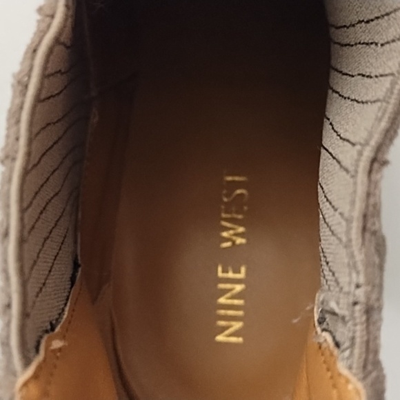 Nine West 7.5 Med Grey Vegan Suede Bootie Ankle Boot - Picture 5 of 16